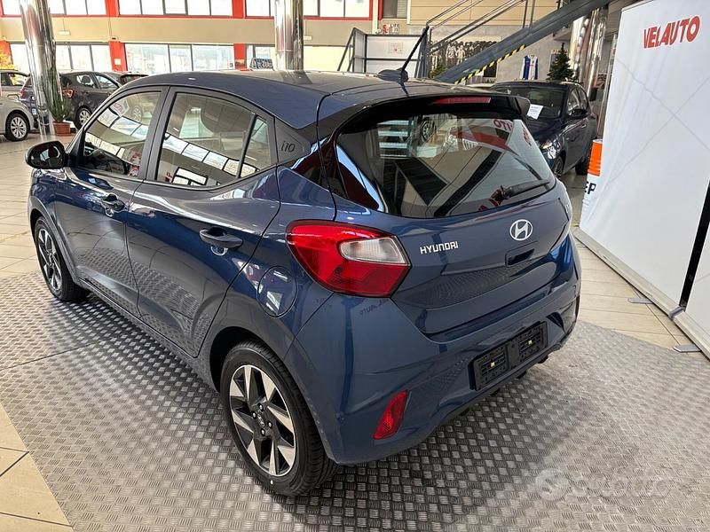 Nuova Hyundai i10 63 CV (46 kW) 2025 Grigio Utilitaria