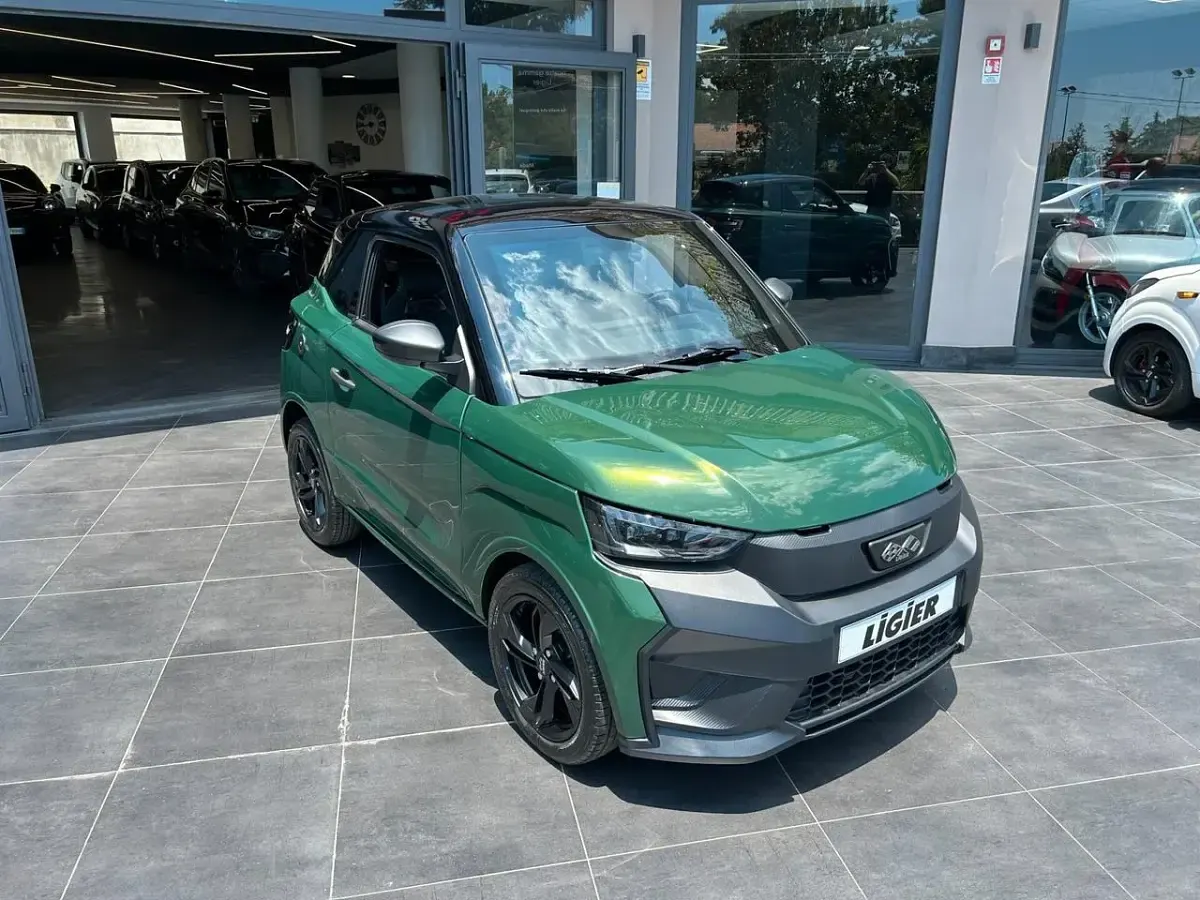 Nuova Ligier JS50 2026 Verde Utilitaria
