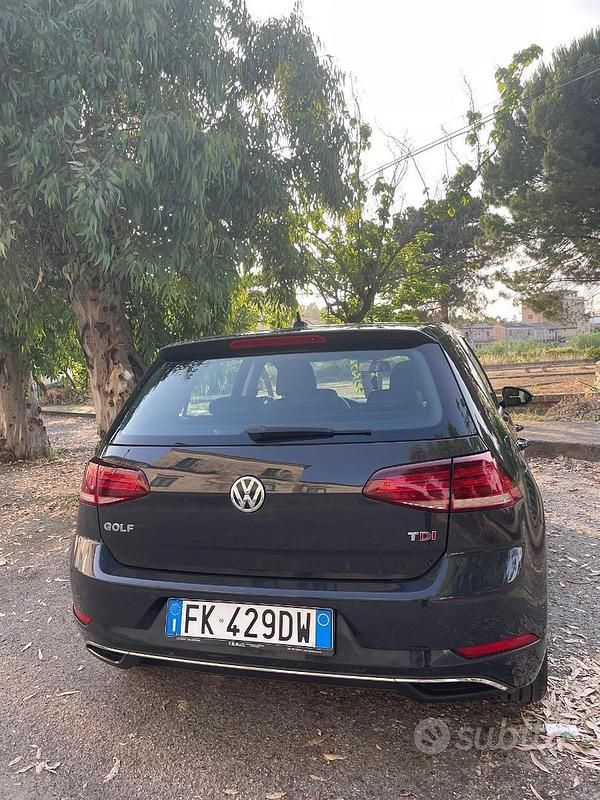 Usata VW Golf VIII 115 CV (84 kW) 2021 Grigio Utilitaria