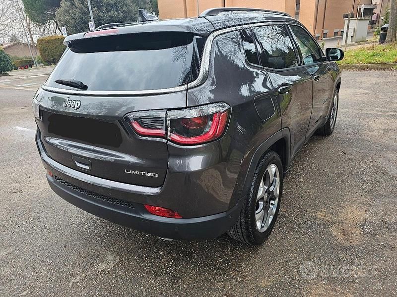 Usata Jeep Compass Limited 140 CV (102 kW) 2019 Grigio SUV