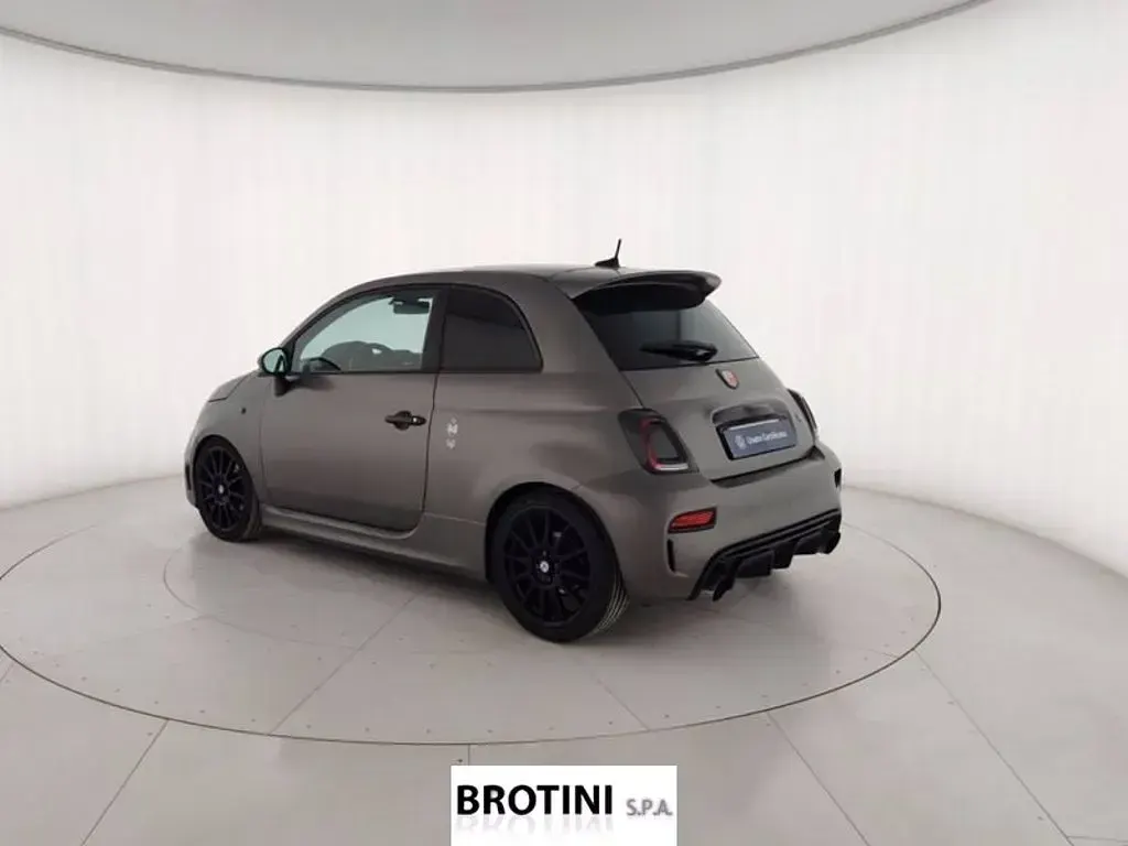 Usata Abarth 595 Esseesse 180 CV (132 kW) 2019 Grigio metallizzato Utilitaria