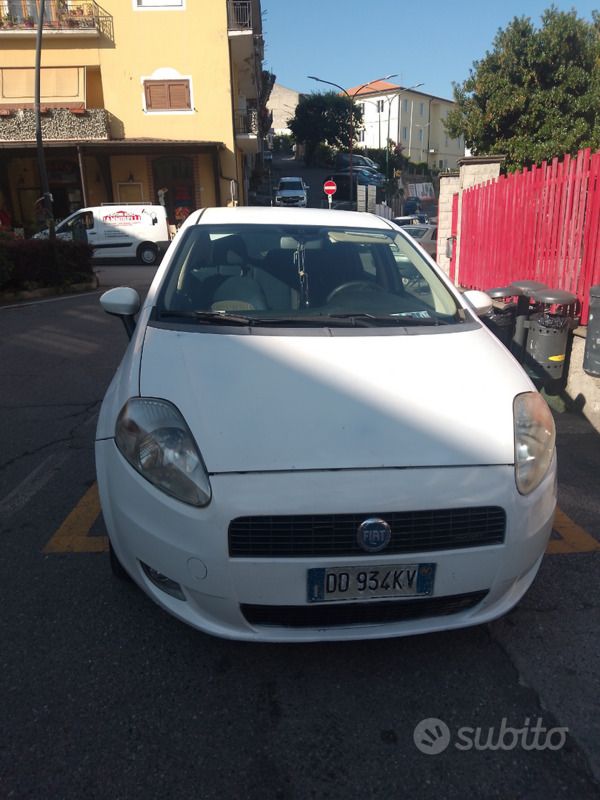 Usata Fiat Grande Punto 101 CV (74 kW) 2007 Utilitaria