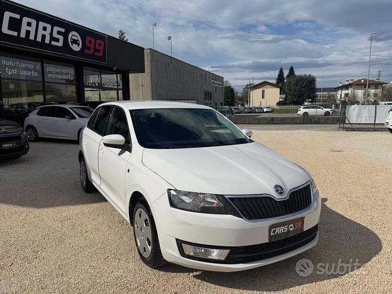 Usata Skoda Rapid Elegance 105 CV (77 kW) 2014 Bianco Utilitaria