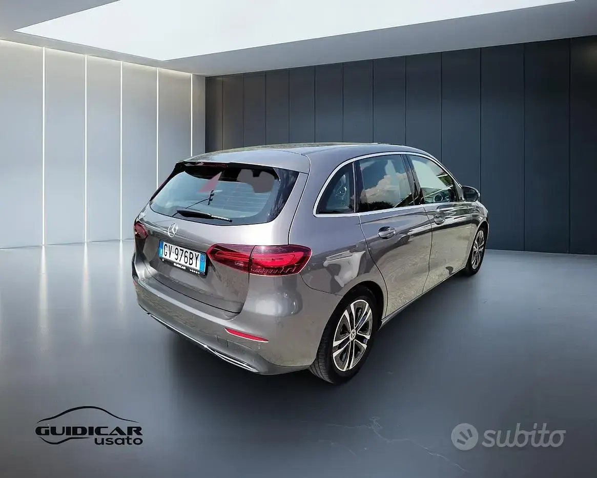 Usata Mercedes B180 Advanced 136 CV (100 kW) 2023 Grigio Utilitaria