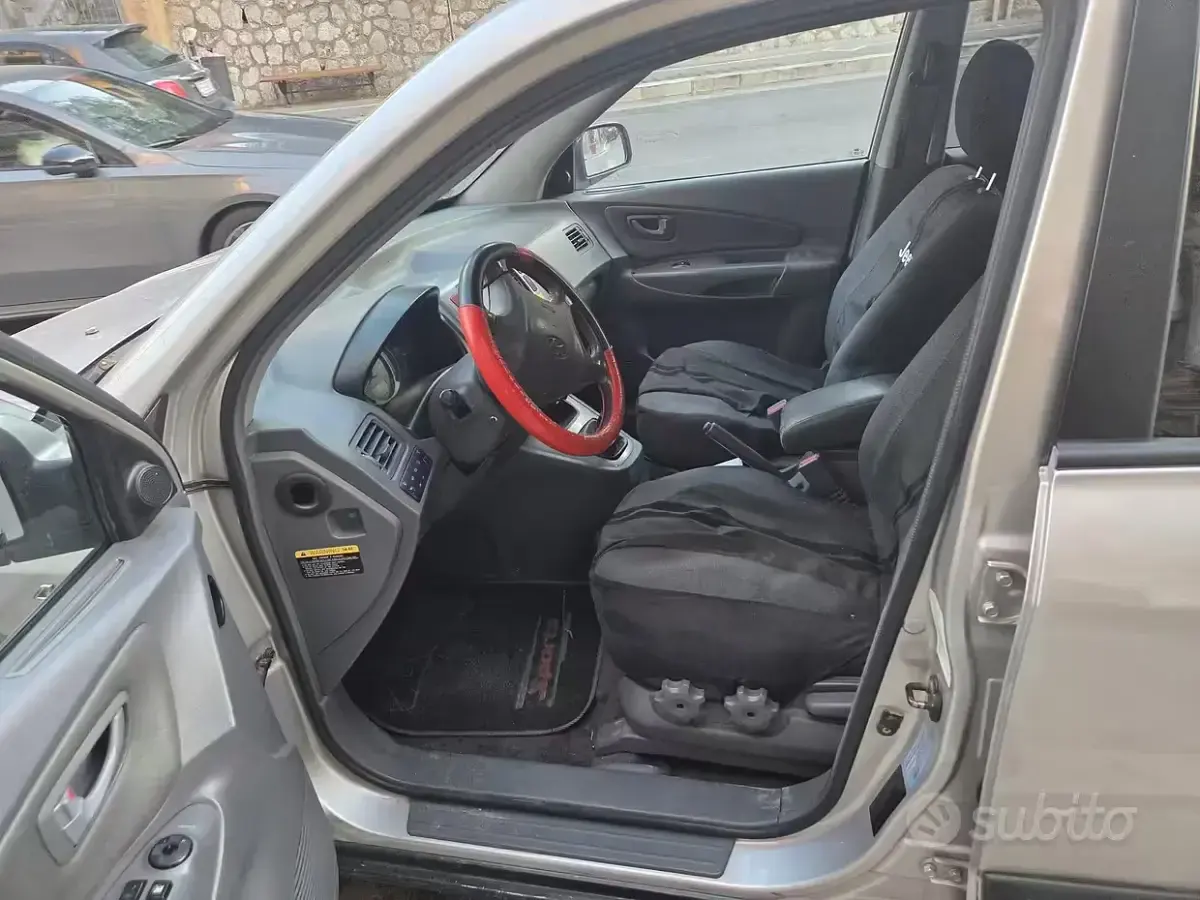 Usata Hyundai Tucson 112 CV (82 kW) 2005 SUV