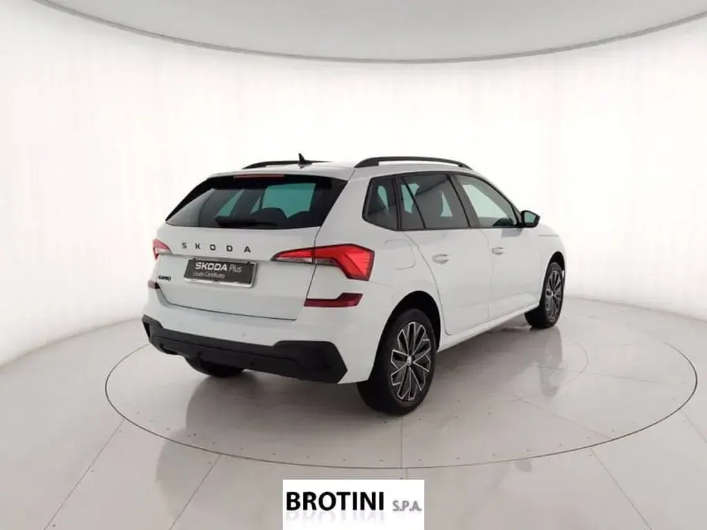 Usata Skoda Kamiq 95 CV (69 kW) 2024 Bianco metallizzato SUV