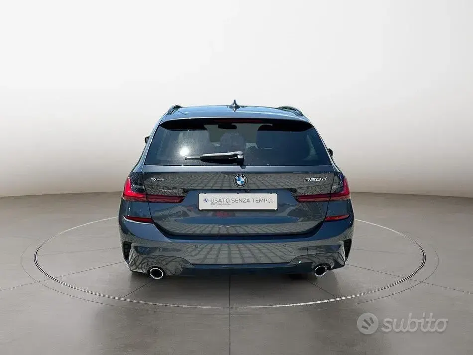 Usata BMW 320e M Sport 190 CV (139 kW) 2022 Grigio Station wagon