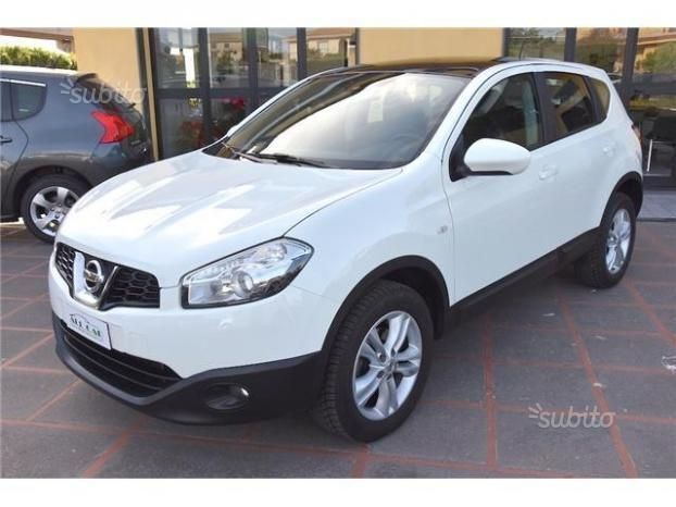 NISSAN Qashqai 1.6 dCi 2WD Acenta - In commercio da 1/2014 ...