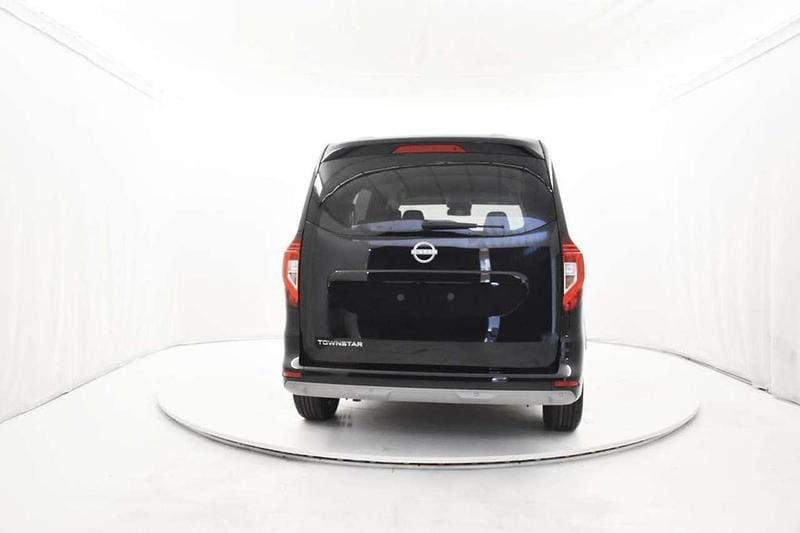 Nuova Nissan Townstar N-Connecta 131 CV (96 kW) 2026 Black star Furgone