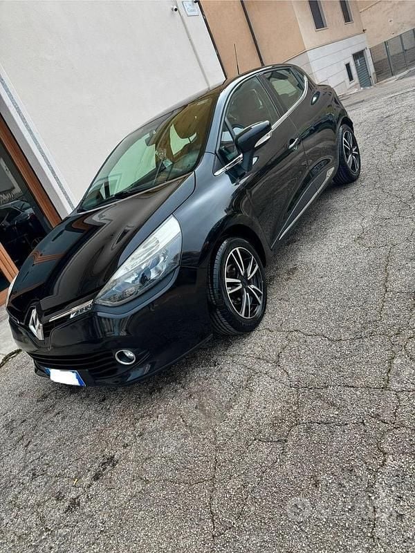 Usata Renault Clio IV 90 CV (66 kW) 2014 Nero Berlina