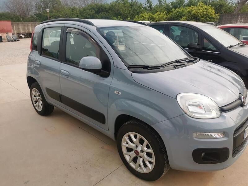 Usata Fiat Panda Lounge 85 CV (62 kW) 2017 Grigio Utilitaria