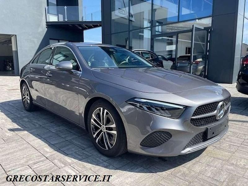 Usata Mercedes A180 Advanced 136 CV (100 kW) 2024 Montagna Berlina