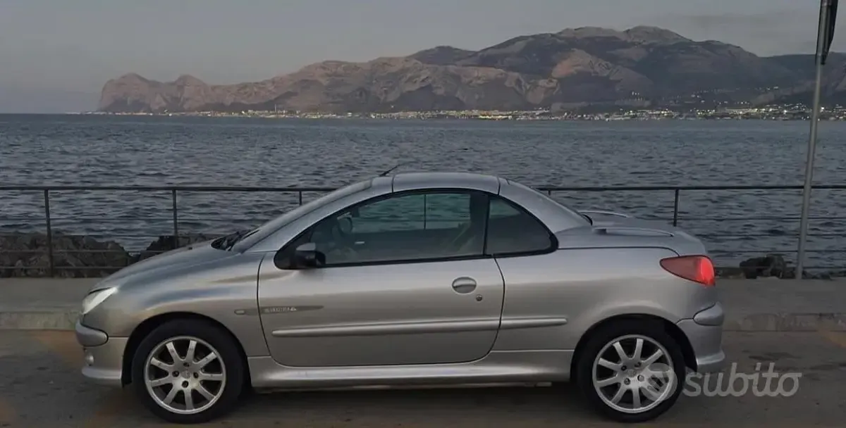 Usata Peugeot 206 109 CV (80 kW) 2005 Grigio Cabrio