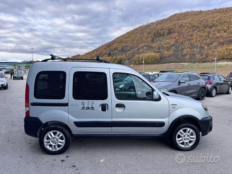 Usata Renault Kangoo 84 CV (61 kW) 2005 Grigio Monovolume