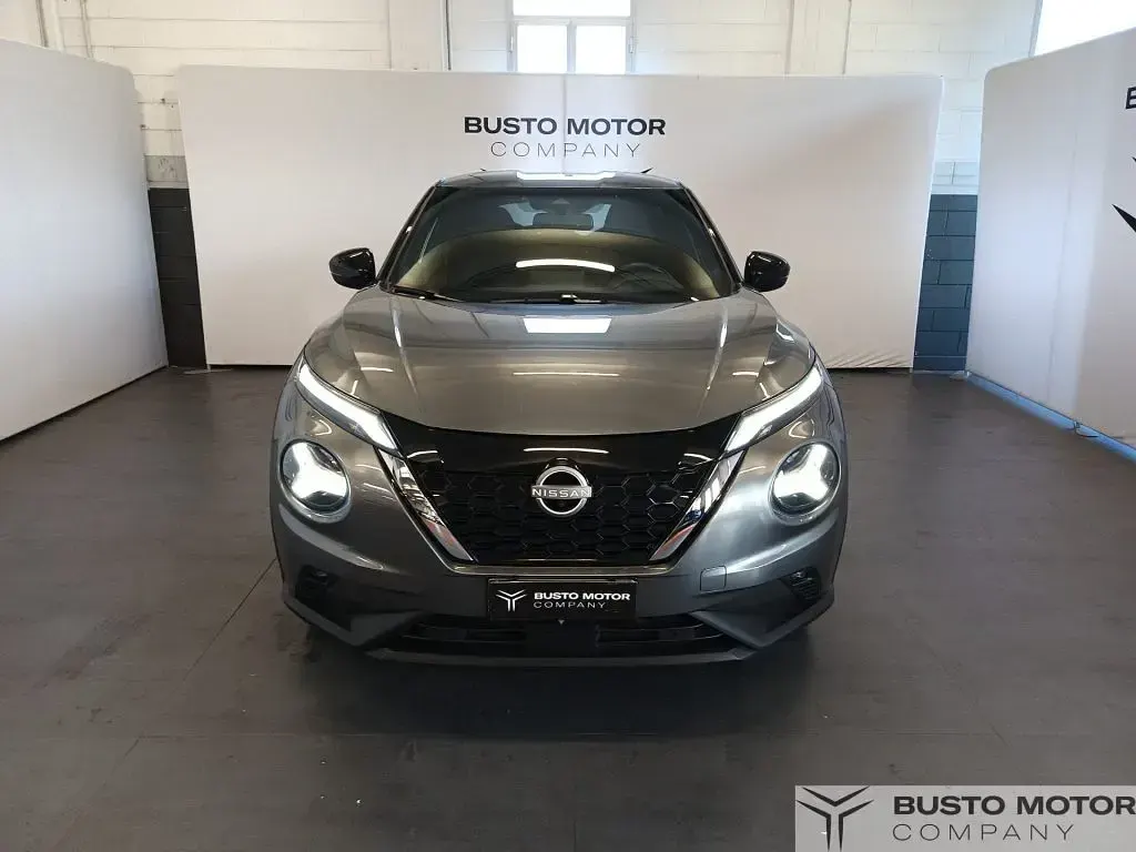 Usata Nissan Juke N-Connecta 143 CV (105 kW) 2023 Argento / metallizzato SUV