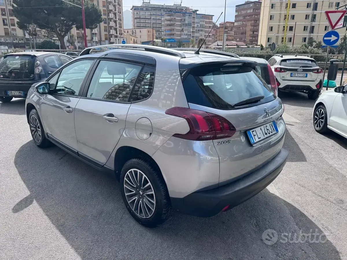 Usata Peugeot 2008 Active 82 CV (60 kW) 2017 Grigio SUV