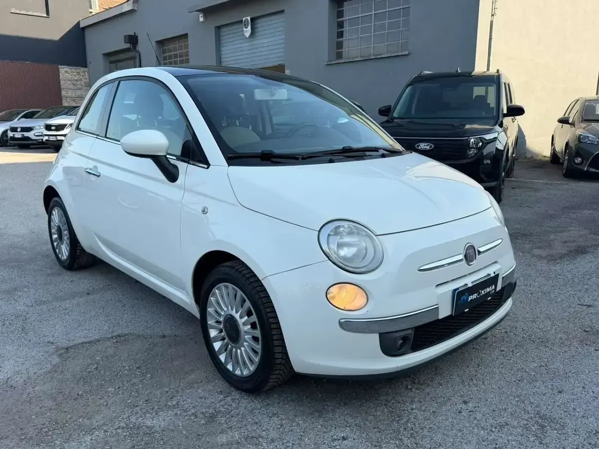 Usata Fiat 500 Lounge 69 CV (50 kW) 2010 Bianco Berlina