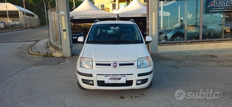 Usata Fiat Panda Dynamic 69 CV (50 kW) 2011 Bianco Utilitaria