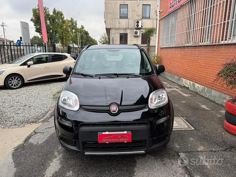 Usata Fiat Panda 4x4 S 86 CV (63 kW) 2023 Nero Utilitaria