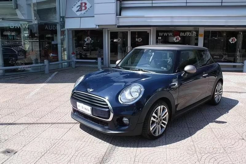 Occasion Mini Cooper D 116 ch (85 kW) 2017 Bleue Citadine