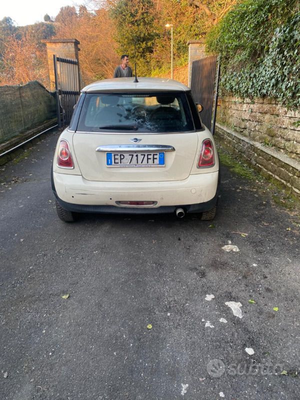 Usata Mini Cooper 122 CV (89 kW) 2012 Bianco Utilitaria