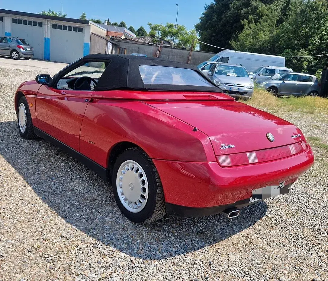 Usata Alfa Romeo Spider 150 CV (110 kW) 1996 Rosso Cabrio
