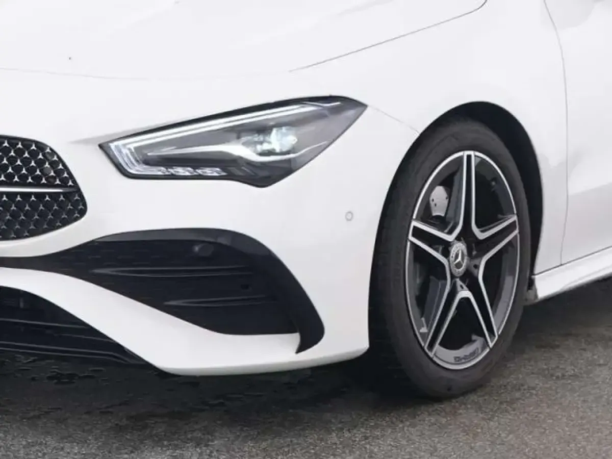 Usata Mercedes CLA200 Shooting Brake Premium 163 CV (119 kW) 2025 Bianco Station wagon