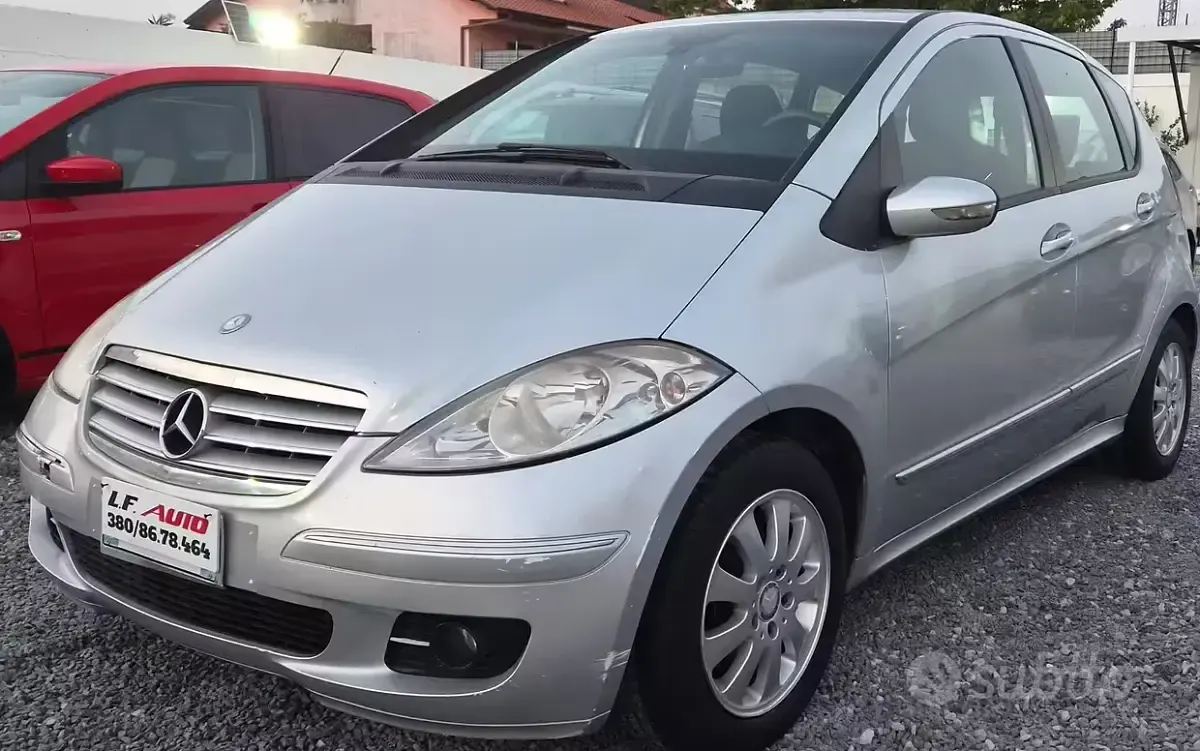 Usata Mercedes 180 Avantgarde 109 CV (80 kW) 2009 Grigio Berlina