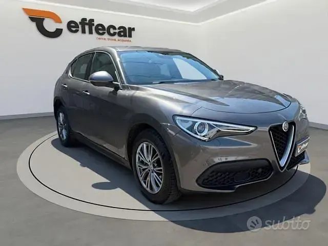 Usata Alfa Romeo Stelvio Business 160 CV (117 kW) 2021 Grigio SUV