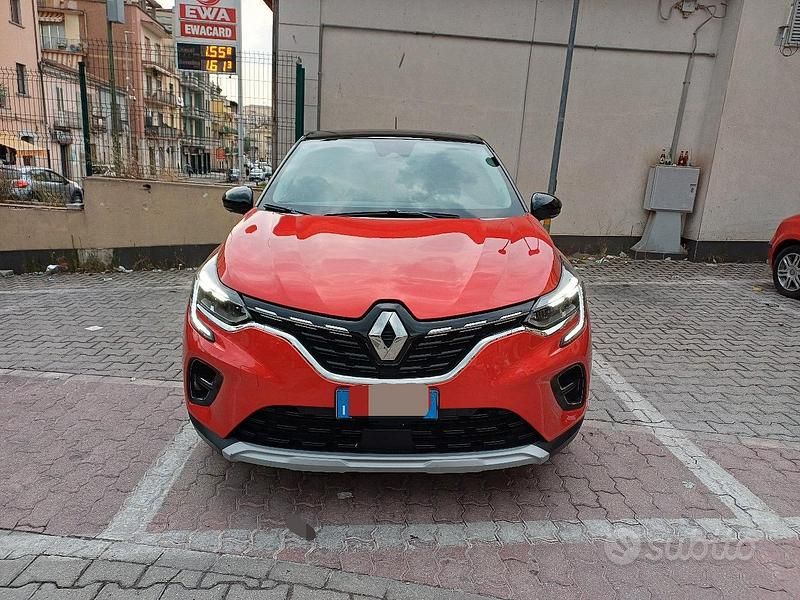 Rosso Usata 2021 Renault Captur Intens SUV | 17.500 € (Buon prezzo) - Immagine 1/4