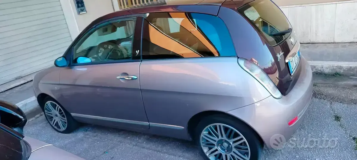 Usata Lancia Ypsilon 69 CV (50 kW) 2009 Grigio Utilitaria