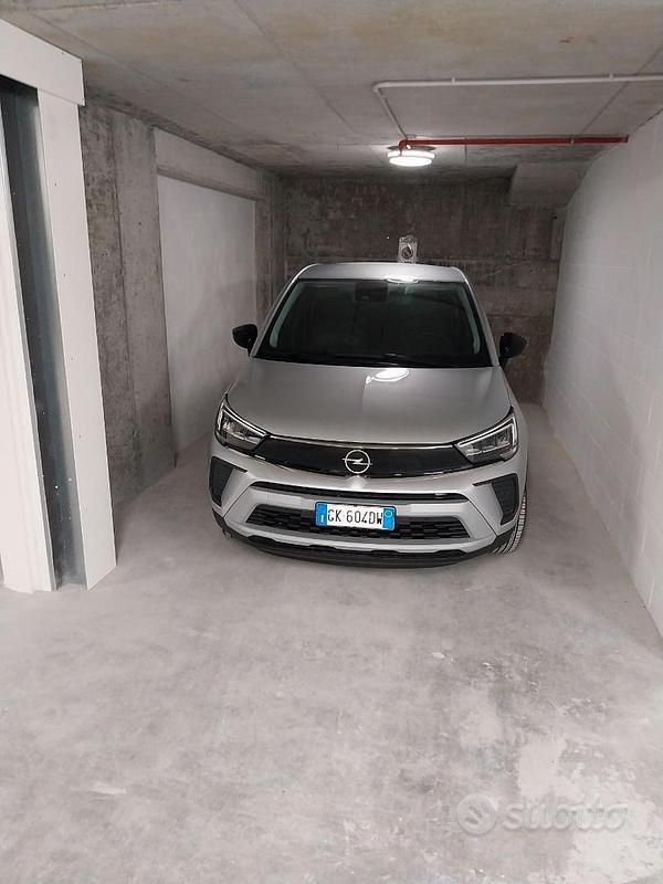 Usata Opel Crossland Elegance 110 CV (80 kW) 2023 Grigio SUV