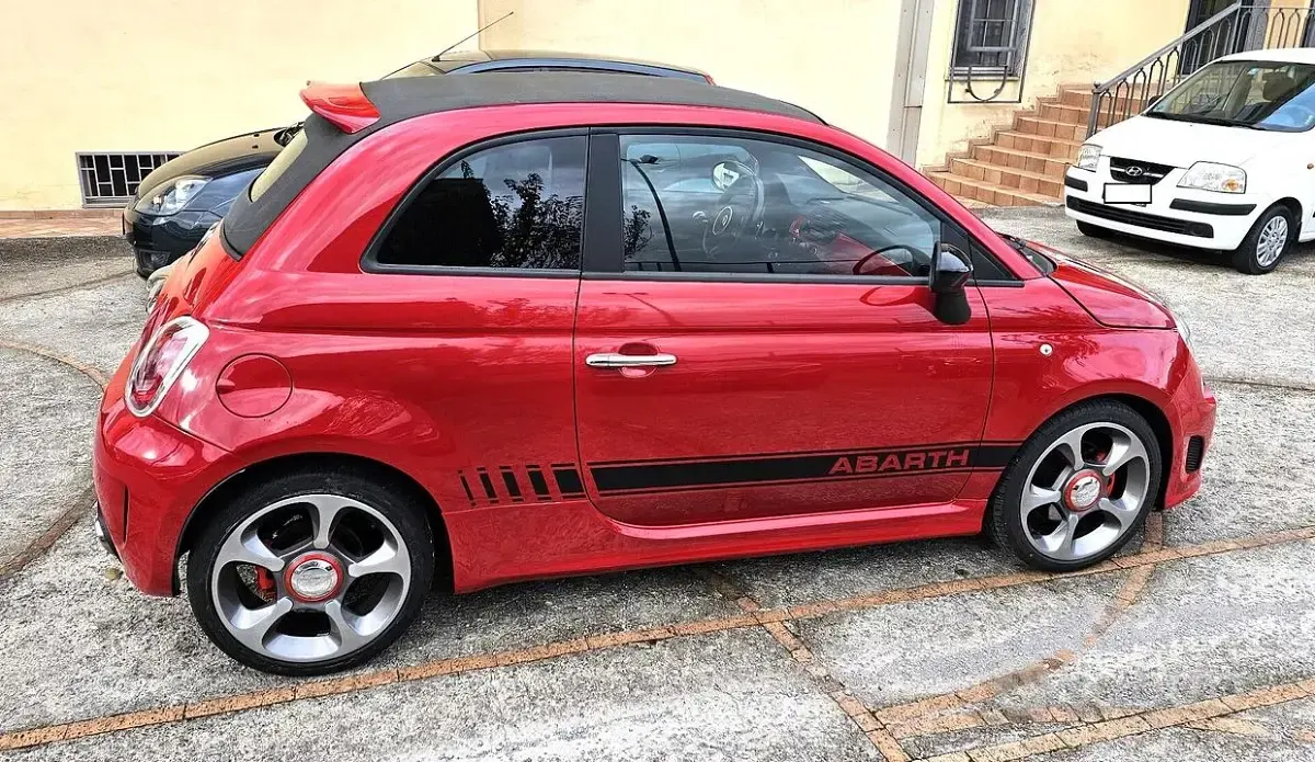 Usata Abarth 500C 140 CV (102 kW) 2011 Rosso Cabrio