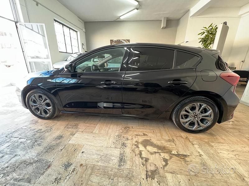Usata Ford Focus ST-Line X 120 CV (88 kW) 2022 Nero Berlina