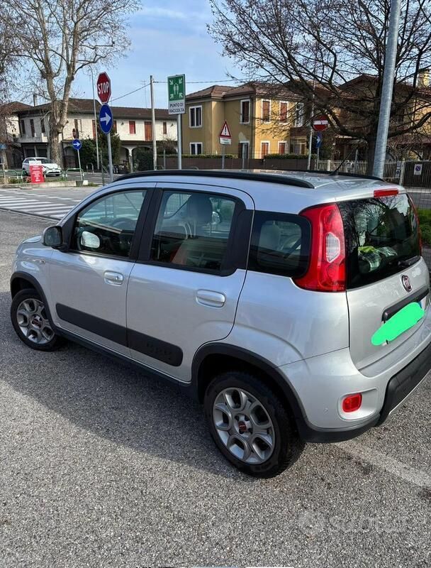 Usata Fiat Panda 4x4 75 CV (55 kW) 2014 Utilitaria
