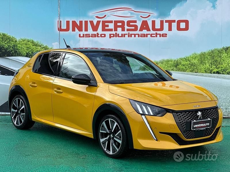 Usata Peugeot 208 GT-line 101 CV (74 kW) 2020 Giallo Utilitaria