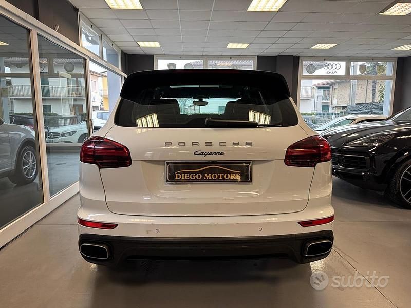 Usata Porsche Cayenne 250 CV (183 kW) 2016 Bianco SUV