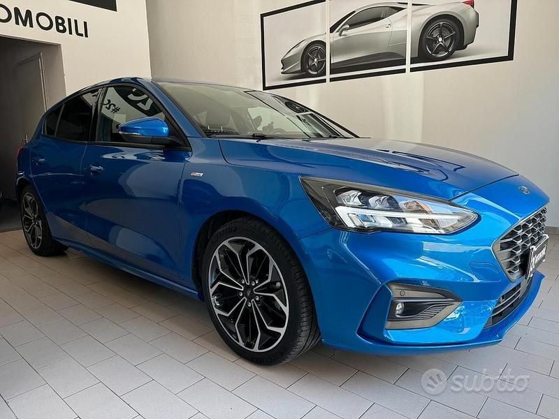 Blu Usata 2019 Ford Focus ST-Line Berlina | 16.900 € (Molto cara) - Immagine 1/4