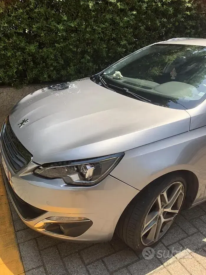 Usata Peugeot 308 SW 110 CV (80 kW) 2018 Grigio Station wagon