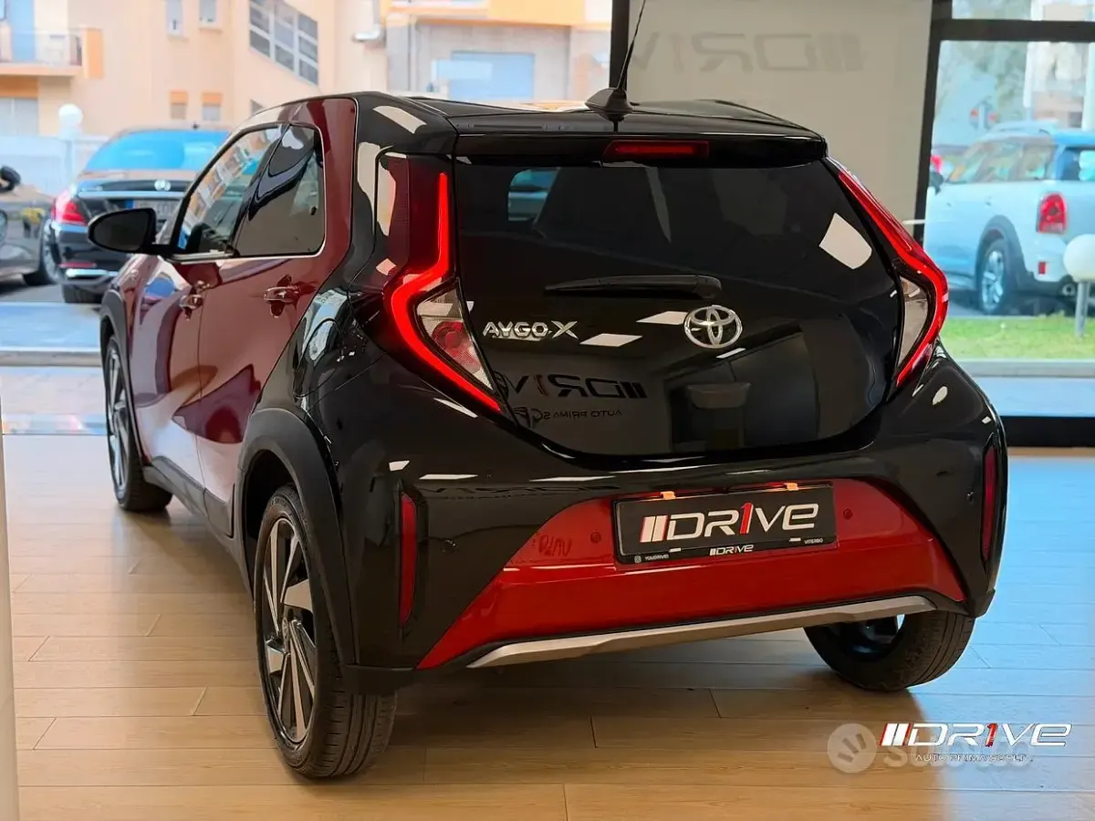 Usata Toyota Aygo X Lounge 72 CV (52 kW) 2022 Other SUV