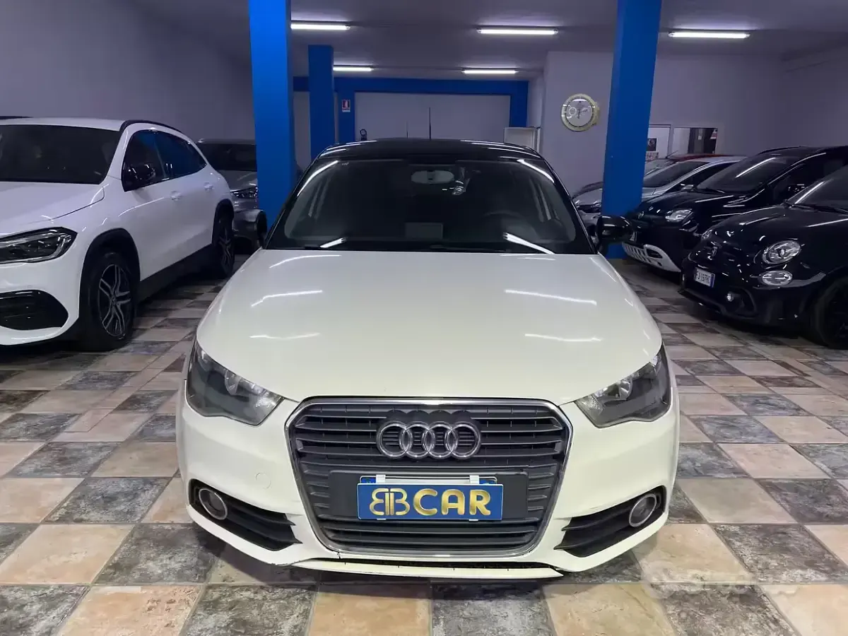 Usata Audi A1 Attraction 90 CV (66 kW) 2012 Bianco Utilitaria