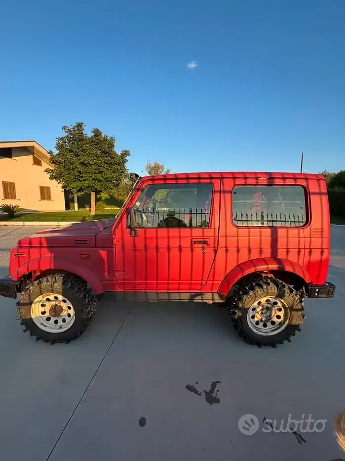 Usata Suzuki Samurai 69 CV (50 kW) 1997 Rosso SUV