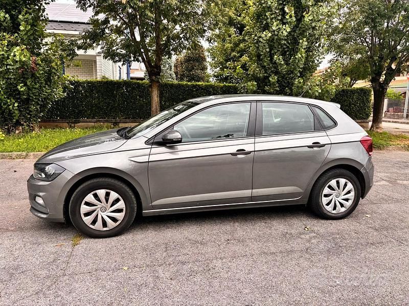 Usata VW Polo 90 CV (66 kW) 2019 Grigio Utilitaria