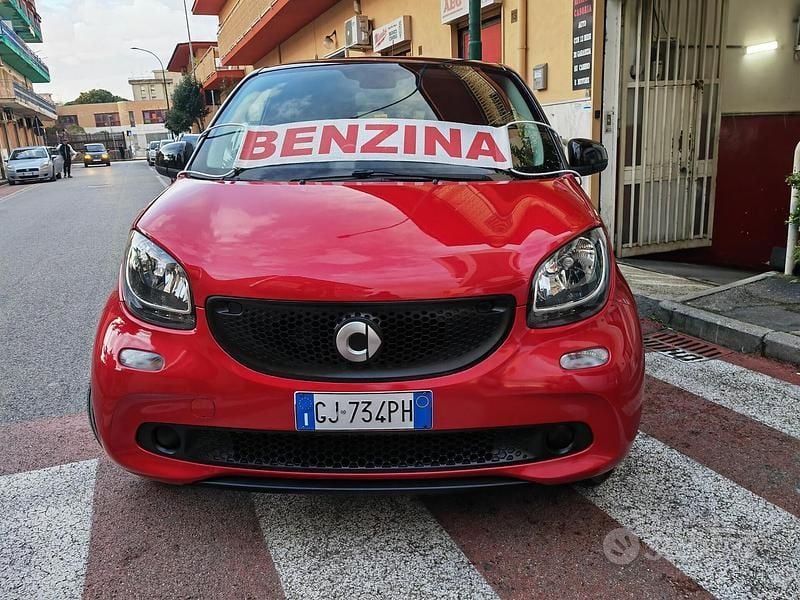 Usata Smart ForFour Prime 70 CV (51 kW) 2016 Rosso Utilitaria