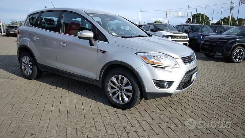 Usata Ford Kuga 163 CV (119 kW) 2012 Grigio SUV
