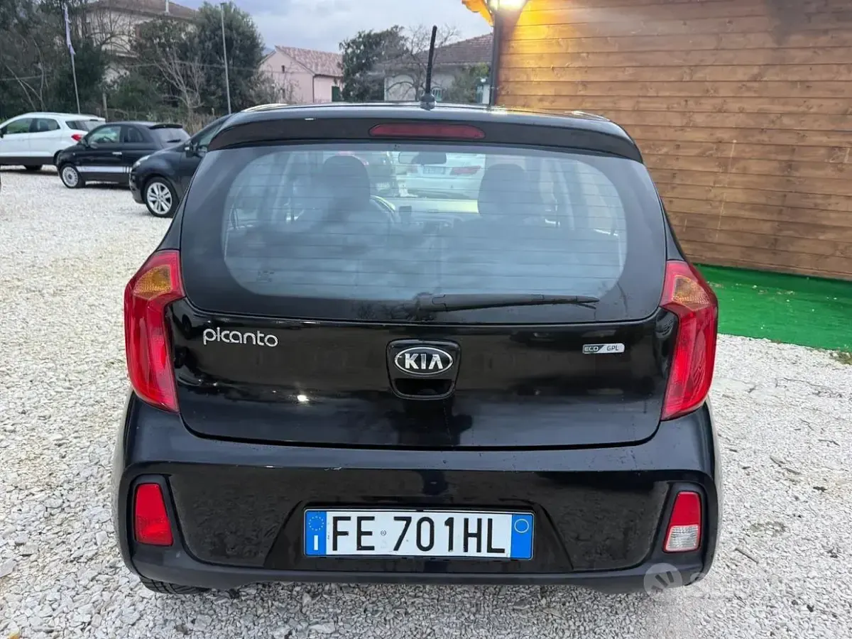 Usata Kia Picanto 67 CV (49 kW) 2016 Nero Utilitaria