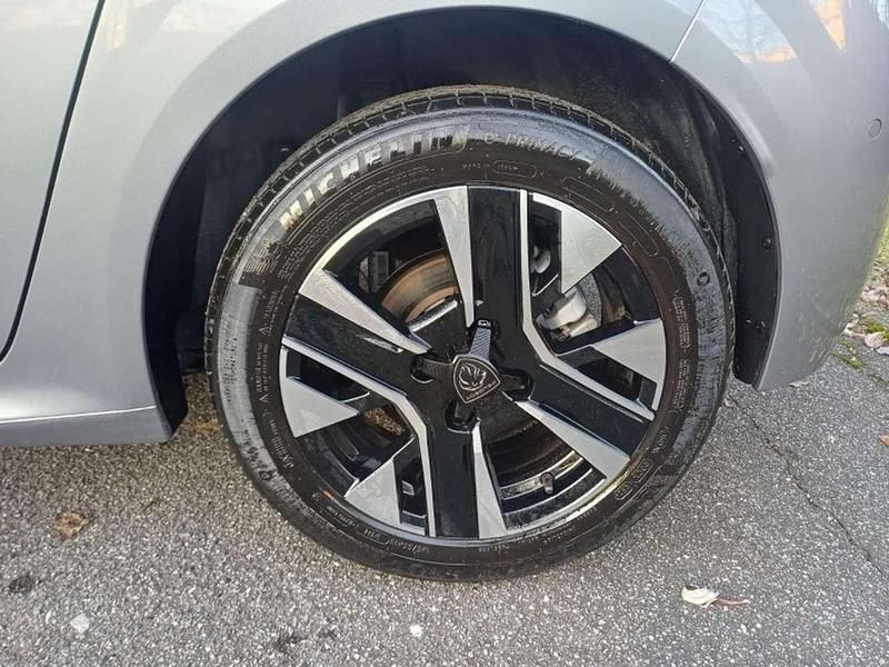 Usata Peugeot 208 Allure 101 CV (74 kW) 2024 Grigio Utilitaria