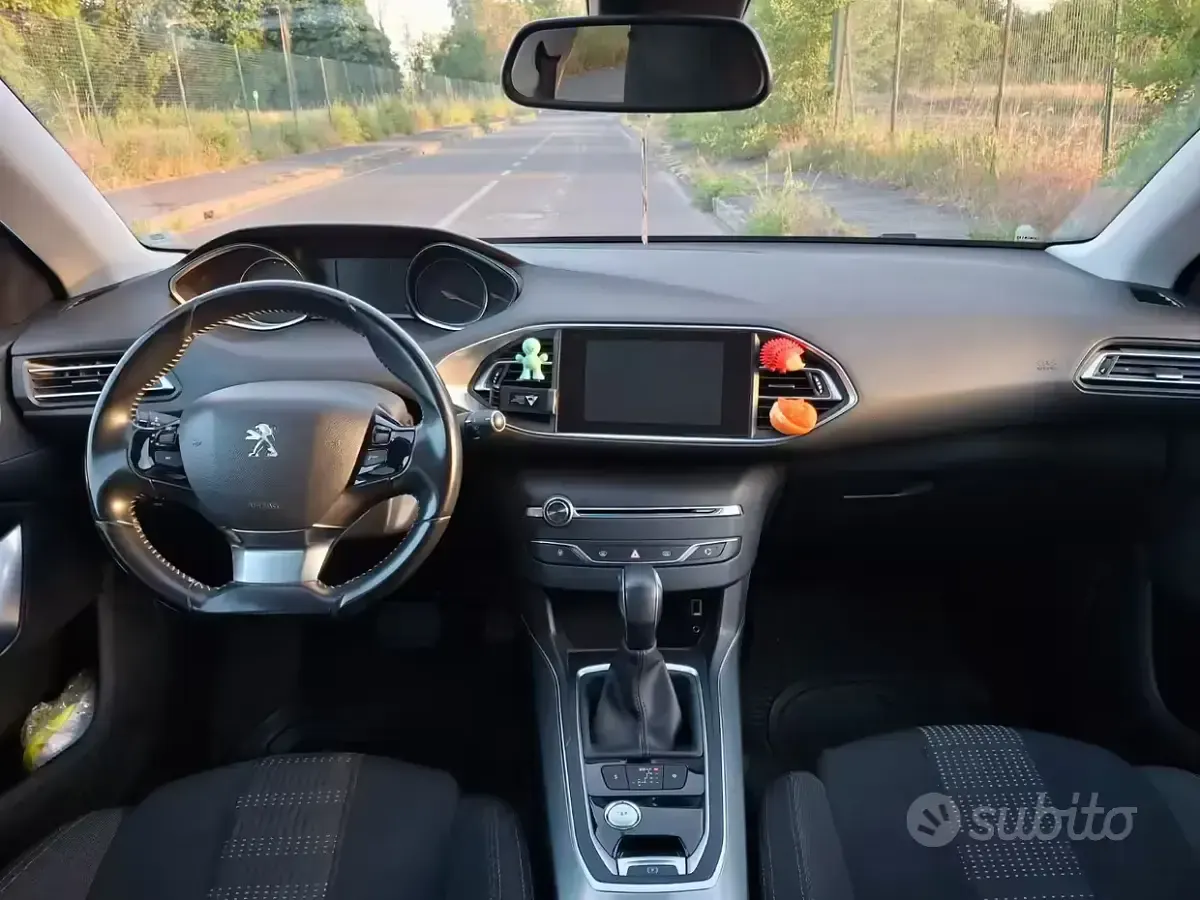Usata Peugeot 308 SW 120 CV (88 kW) 2015 Grigio Station wagon