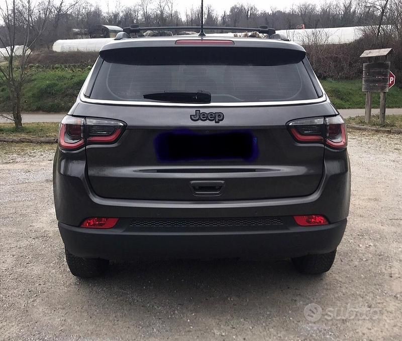 Usata Jeep Compass 140 CV (102 kW) 2018 Grigio SUV