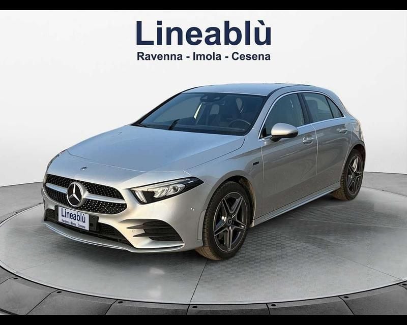 Gebraucht Mercedes A250 218 PS (160 kW) 2021 Kleinwagen